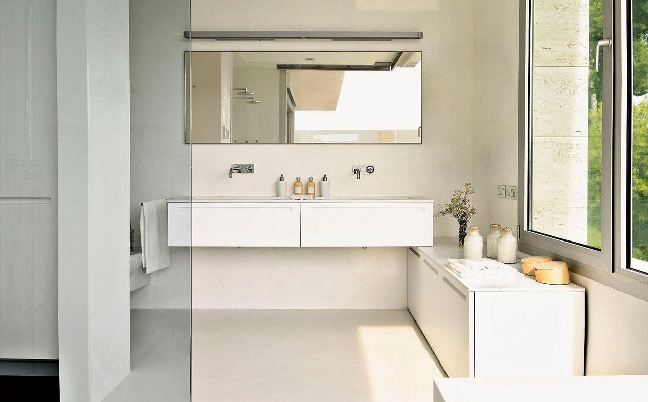  Mueble de baño blanco con lavabo, armario de