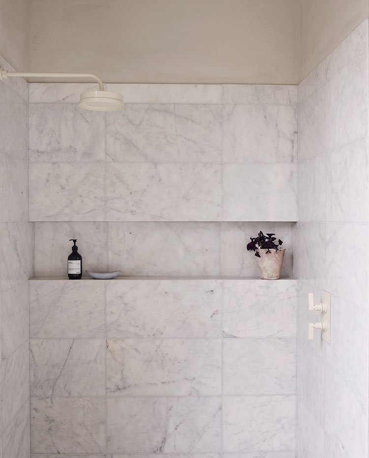 Hornacinas en el cuarto de baño: un detalle práctico y decorativo
