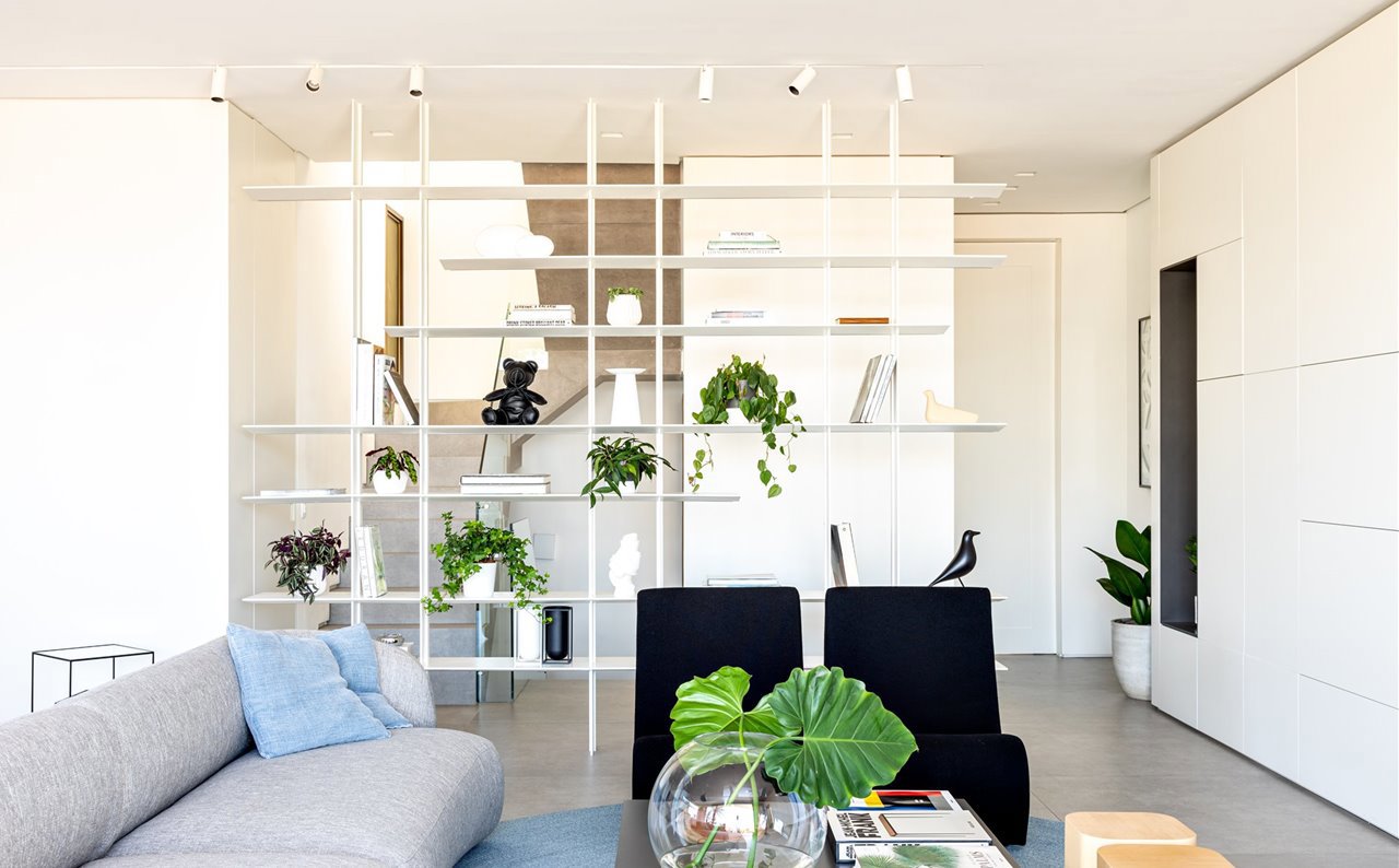 biombo de madera fijo para separar ambientes  Living room divider, Wooden  room dividers, Minimal interior design